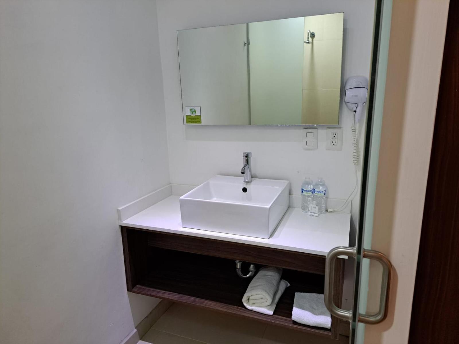 El Hotel Business Class - Zamora Centro מראה חיצוני תמונה